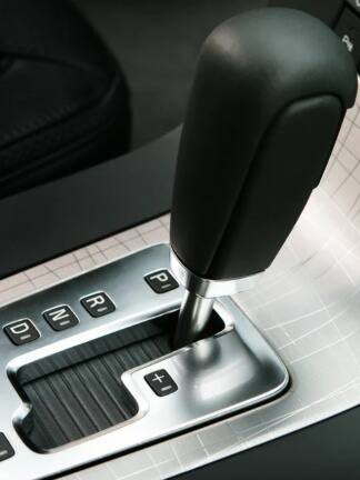 10 लाख तक के बजट में खरीद सकते हैं ये ऑटोमैटिक कारें