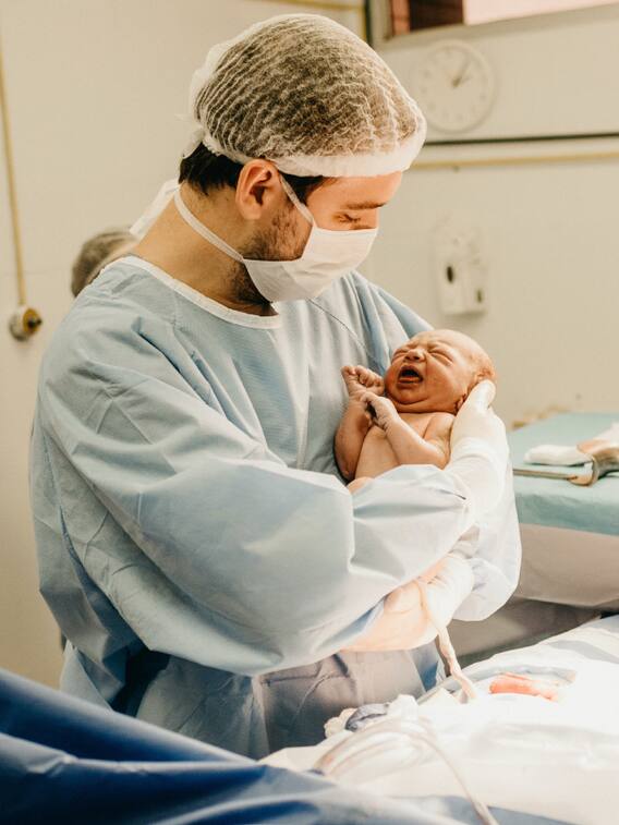 શિયાળામાં નવજાત બાળકની સંભાળ રાખવાની 4 ટીપ્સ