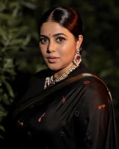 Actress Poorna: నలుపు రంగు చీరలో పూర్ణ- మతిపోగొడుతున్న మలయాళీ అందం