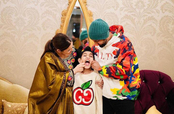 ਇਸ ਤੋਂ ਬਾਅਦ ਗਿੱਪੀ ਨੂੰ ਖੂਬ ਤਾਅਨੇ ਵੀ ਪਏ ਕਿ ਉਹ ਆਪਣੀ ਪਤਨੀ ਦੀ ਕਮਾਈ 'ਤੇ ਪਲ ਰਹੇ ਹਨ। ਫਿਰ ਲੋਕਾਂ ਦੇ ਤਾਅਨਿਆਂ ਤੋਂ ਤੰਗ ਆ ਕੇ ਗਿੱਪੀ ਨੇ ਵੀ ਨੌਕਰੀ ਲੱਭ ਲਈ। ਉਨ੍ਹਾਂ ਨੇ ਸਿੰਗਰ ਬਣਨ ਦੇ ਸੁਪਨੇ ਨੂੰ ਪੂਰਾ ਕਰਨ ਲਈ ਕੜੀ ਮੇਹਨਤ ਕੀਤੀ।