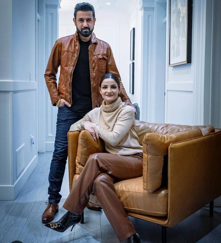 ਹਾਲ ਹੀ 'ਚ ਗਿੱਪੀ ਨੇ ਇੱਕ ਪੋਡਕਾਸਟ 'ਚ ਦੱਸਿਆ ਕਿ ਕਿਵੇਂ ਉਨ੍ਹਾਂ ਦੀ ਮੁਲਾਕਾਤ ਆਪਣੀ ਪਤਨੀ ਰਵਨੀਤ ਗਰੇਵਾਲ ਨਾਲ ਹੋਈ ਅਤੇ ਕਿਵੇਂ ਉਨ੍ਹਾਂ ਦੀ ਪਤਨੀ ਨੇ ਉਨ੍ਹਾਂ ਨੂੰ ਜ਼ੀਰੋ ਤੋਂ ਹੀਰੋ ਬਣਨ ਲਈ ਪ੍ਰੇਰਿਤ ਕੀਤਾ।