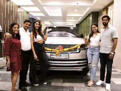 లగ్జరీ కారు కొన్న బుట్టబొమ్మ, ధర ఎంతో తెలుసా?