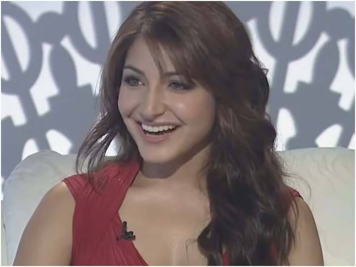 अनुष्का शर्मा ने रणवीर सिंह को इसलिए नहीं किया था डेट, बोलीं- 'मुझे वो पसंद है लेकिन...' Anushka Sharma revealed in Simi Garewal talk show why she never dated Ranveer Singh अनुष्का शर्मा ने रणवीर सिंह को इसलिए नहीं किया था डेट, बोलीं- 'मुझे वो पसंद है लेकिन...'