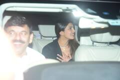 Priyanka Chopra Photos: मामी फिल्म फेस्टिवल में शामिल होने के लिए इंडिया आईं प्रियंका चोपड़ा, पैपराजी को हाथ जोड़कर किया नमस्ते