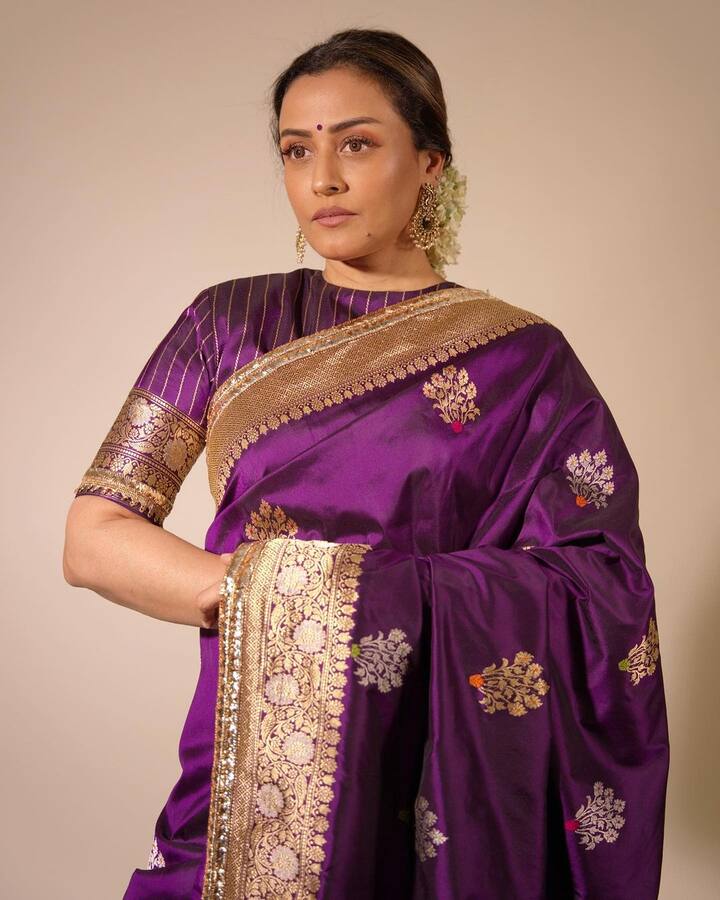 తెలుగుదనం ఉట్టిపడేలా నమ్రతా ముస్తాబైంది.