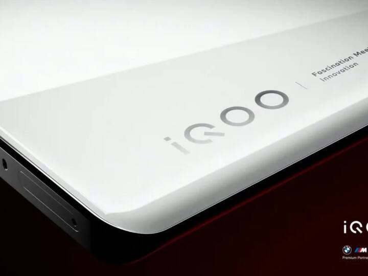 The Iqoo 12 series is already confirmed to be powered by the latest new top-tier Snapdragon 8 Gen 3 processor.