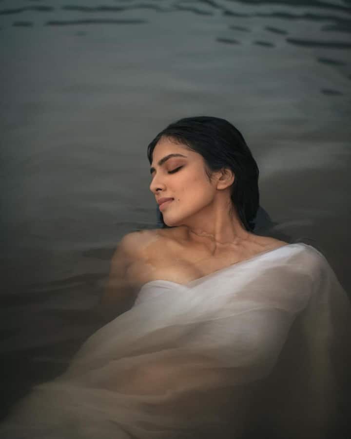 All Pics Credit: Instagram/@ malavikamohanan_