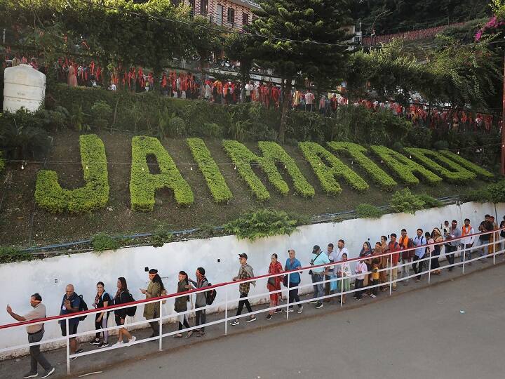 इस पैकेज का नाम है North Western Delight with Vaishno Devi रेल टूर पैकेज. इस पैकेज के जरिए आपको वैष्णो देवी के अलावा अमृतसर, अहमदाबाद, स्टैच्यू ऑफ यूनिटी और जयपुर की यात्रा करने को मिलेगा.