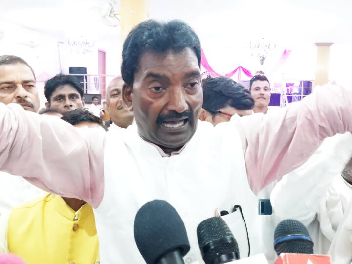 'ब्रिटिश सरकार ने भारत को गुलाम बनाया तो मां दुर्गा कहां थीं?', RJD विधायक फतेह बहादुर सिंह ने दिया विवादित बयान Bihar RJD MLA Fateh Bahadur Singh Controversial Statement Where was Maa Durga when the British enslaved India ANN 'ब्रिटिश सरकार ने भारत को गुलाम बनाया तो मां दुर्गा कहां थीं?', RJD विधायक फतेह बहादुर सिंह ने दिया विवादित बयान