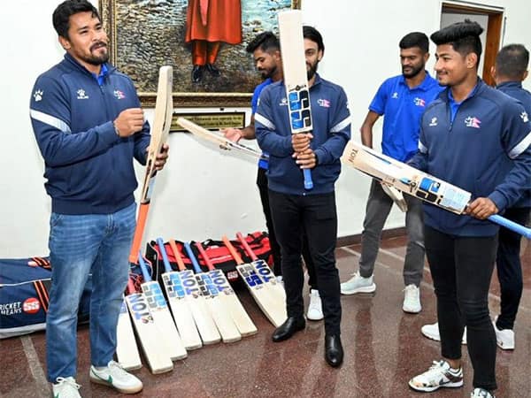 Government of India gifts cricket equipment to Nepal men's team get to know Nepal Cricket: নেপালের পুরুষ ক্রিকেট দলকে ক্রিকেটীয় সরঞ্জাম উপহার কেন্দ্রীয় সরকারের