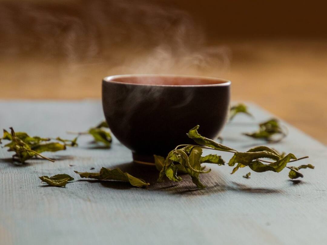 Major Mistakes to Avoid While Drinking Green Tea here is the reasons గ్రీన్​ టీ తాగండి మంచిదే కానీ.. ఆ సమయంలో మాత్రం వద్దు