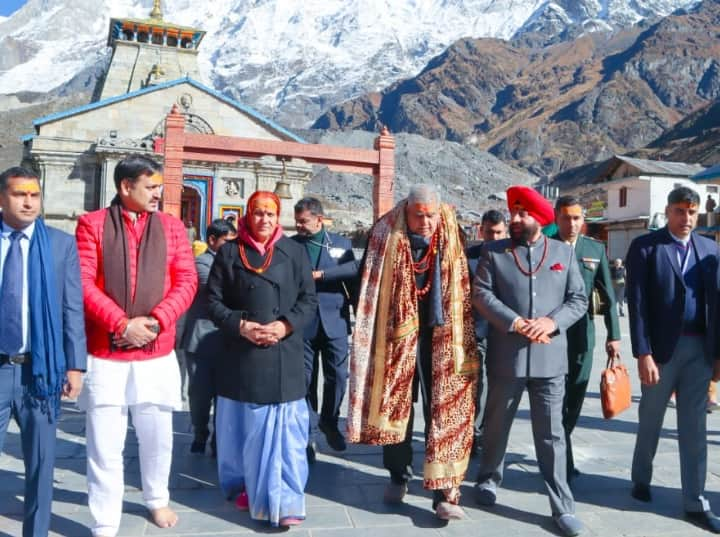 Vice President Jagdeep Dhankhar offered prayers Rudrabhishek at kedarnath badrinath dham ann Kedarnath Dham: केदारनाथ धाम पहुंचे उपराष्ट्रपति जगदीप धनखड़, रुद्राभिषेक और जलाभिषेक कर की पूजा-अर्चना