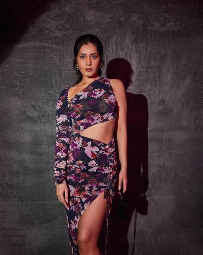 Raashii Khanna Photos : மாடர்ன் உடையில் கலக்கும் நடிகை ராஷி கண்ணா..புகைப்படங்கள் இதோ..!