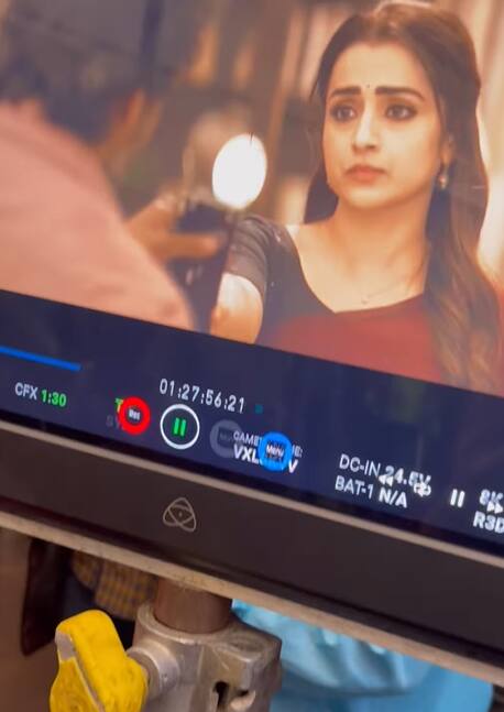 இந்நிலையில் தற்போது லியோ படப்பிடிப்பு தளத்தில் எடுக்கப்பட்ட BTS புகைப்படங்களை தனது இன்ஸ்டாகிராம் பக்கத்தில் பதிவிட்டுள்ளார் நடிகை த்ரிஷா.