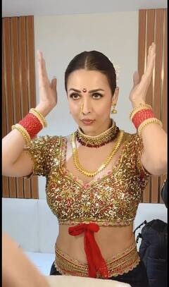 Malaika Arora Pics: पैरों में पायल, बालों में गजरा लगाकर दुल्हन की तरह सजीं मलाइका अरोड़ा, एक-एक पोज पर ठहर जाएंगी नजरें