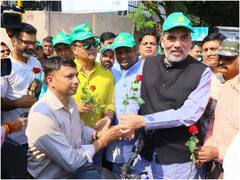 दिल्ली सरकार ने शुरू किया ‘रेड लाइट ऑन, गाड़ी ऑफ’ अभियान, LG से अनुमति न मिलने पर उठाए ये कदम