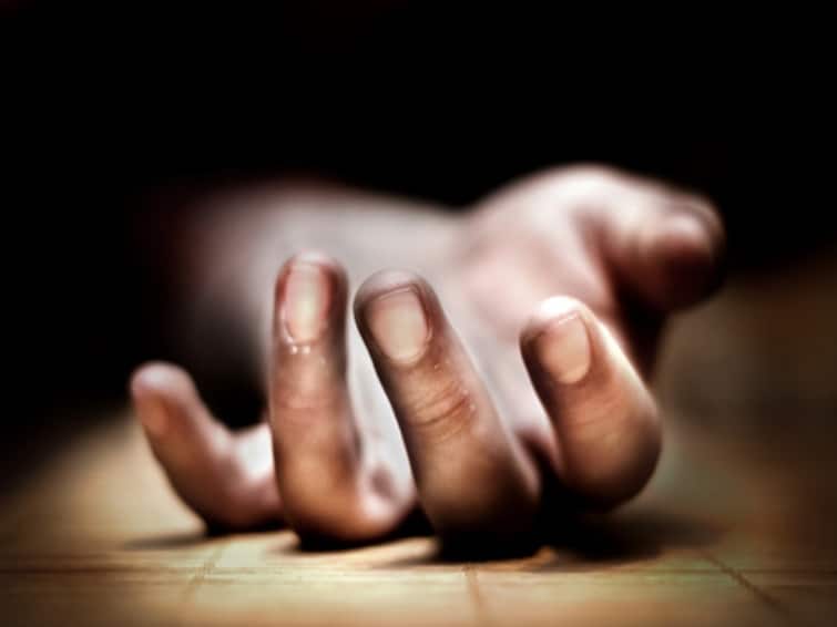Seven Members of Family Found Dead at Their Residence in Gujarat Surat Police Suspect Mass Suicide 7 Members Of Family Found Dead In Gujarat's Surat, Police Probe 'Mass Suicide'