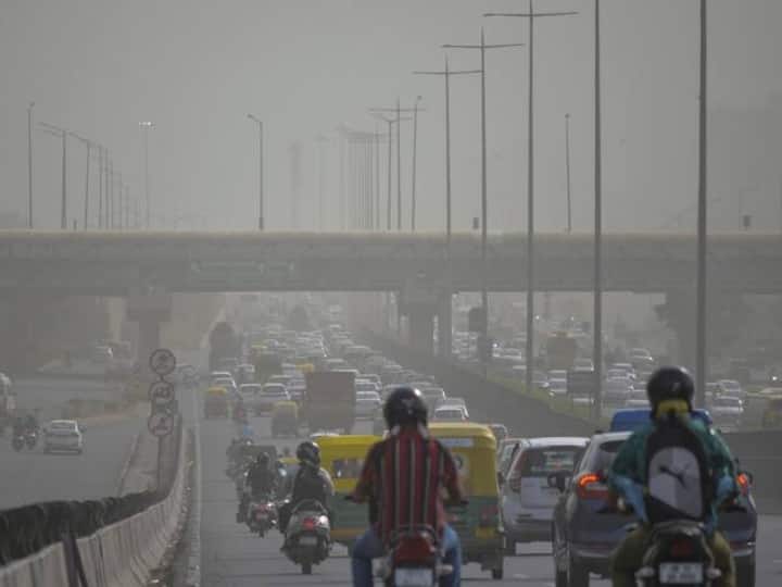 Delhi Air Pollution AQI Index 286 Delhi NCR Pollution Today SAFAR India CPCB Delhi Air Pollution: दिल्ली की हवा में लगातार घुल रहा है जहर, AQI पहुंचा 286, जल्द राहत की उमीद नहीं
