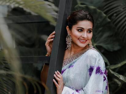 Actress Sneha Photos : நடிகை சினேகா தனது இன்ஸ்டா பக்கத்தில் புதிய புகைப்படங்களை பதிவிட்டுள்ளார்.