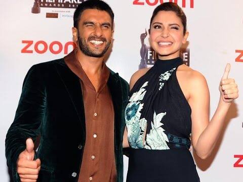 ਇਹ ਵੀਡੀਓ ਸਿੰਮੀ ਗਰੇਵਾਲ ਦੇ ਟਾਕ ਸ਼ੋਅ ਦਾ ਹੈ, ਜਿਸ 'ਚ ਉਹ ਰਣਵੀਰ ਸਿੰਘ ਨਾਲ ਆਪਣੇ ਰਿਸ਼ਤੇ ਬਾਰੇ ਗੱਲ ਕਰ ਰਹੀ ਹੈ। ਅਨੁਸ਼ਕਾ ਸ਼ਰਮਾ ਨੇ ਸਿੰਮੀ ਗਰੇਵਾਲ ਨਾਲ ਇੱਕ ਇੰਟਰਵਿਊ ਵਿੱਚ ਖੁਲਾਸਾ ਕੀਤਾ ਸੀ ਕਿ ਉਸਨੇ ਰਣਵੀਰ ਸਿੰਘ ਨੂੰ ਡੇਟ ਨਹੀਂ ਕੀਤਾ। ਇਸ ਦੇ ਨਾਲ ਹੀ ਉਸ ਨੇ ਇਹ ਵੀ ਦੱਸਿਆ ਕਿ ਉਹ ਰਣਵੀਰ ਨੂੰ ਡੇਟ ਕਿਉਂ ਨਹੀਂ ਕਰਨਾ ਚਾਹੁੰਦੀ। ਵੀਡੀਓ 'ਚ ਅਭਿਨੇਤਰੀ ਇਹ ਕਹਿੰਦੇ ਹੋਏ ਨਜ਼ਰ ਆ ਰਹੀ ਹੈ, 'ਅਸੀਂ ਦੋਵੇਂ ਬਿਲਕੁਲ ਵੱਖਰੇ ਲੋਕ ਹਾਂ'।