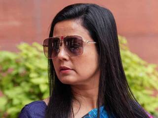 Govt has history of Peeping Tom behaviour, claims TMC MP Mahua Moitra Mahua Moitra: என் தலைமுடியைக் கூடத் தொட முடியாது: மஹூவா மொய்த்ரா எம்.பி. ஆவேசம்