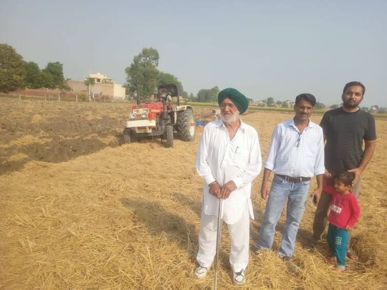 Fateh Singh, a farmer of Fazilka, has not set fire to straw for 5 years   Stubble: ਫਾਜ਼ਿਲਕਾ ਦਾ ਇਹ ਕਿਸਾਨ 18 ਏਕੜ 'ਚ ਝੋਨੇ ਦੀ ਪਰਾਲੀ ਨੂੰ ਇੰਝ ਸਾਂਭਦਾ, ਅੱਜ ਬਣ ਗਿਆ ਮਿਸਾਲ 