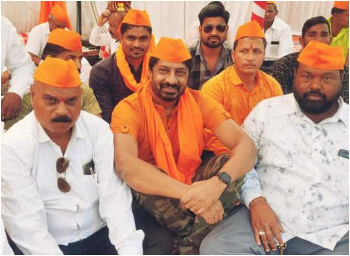 Actor Kiran Mane participated in hunger strikes for movement demanding Maratha reservation in Maharashtra Maratha Reservation: 'करो या मरो' की स्थिति में पहुंचा मराठा आरक्षण का मुद्दा, जानें क्या बोले अभिनेता किरण माने
