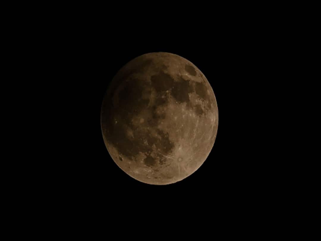 Chandra Grahan 2023: Last Lunar Eclipse Of The Year To Be Witnessed Tonight, Know India Timings And More Chandra Grahan 2023 October 28 Marks Last Lunar Eclipse of the Year All You Need To Know Chandra Grahan 2023: Last Lunar Eclipse Of The Year To Be Witnessed Tonight, Know India Timings And More