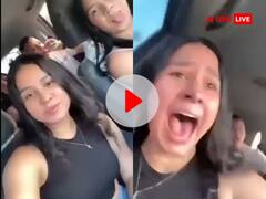 चलती कार में रील बना रही थीं लड़कियां, अचानक बिगड़ा बैलेंस, फिर जो हुआ... देखें मजेदार VIDEO