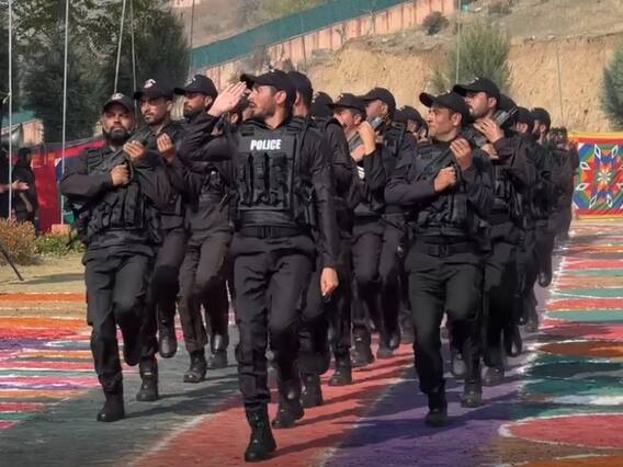 'जम्मू-कश्मीर में 22 पुलिस स्टेशनों को किया जाएगा अपग्रेड, आधुनिक हथियार और ट्रेंड कमांडो की होगी तैनाती'- डीजीपी 'जम्मू-कश्मीर में 22 पुलिस स्टेशनों को किया जाएगा अपग्रेड, आधुनिक हथियार और ट्रेंड कमांडो की होगी तैनाती'- डीजीपी