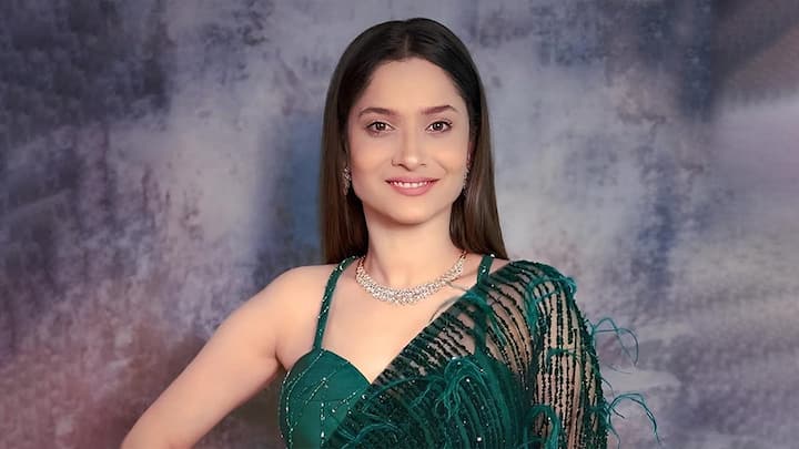 अंकिता लोखंडे 25 कोटींच्या संपत्तीची मालकीन आहे.