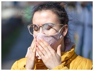 पॉल्यूशन के कारण आंखों में हो रही है जलन और खुजली तो जानें कैसे करें दूर?