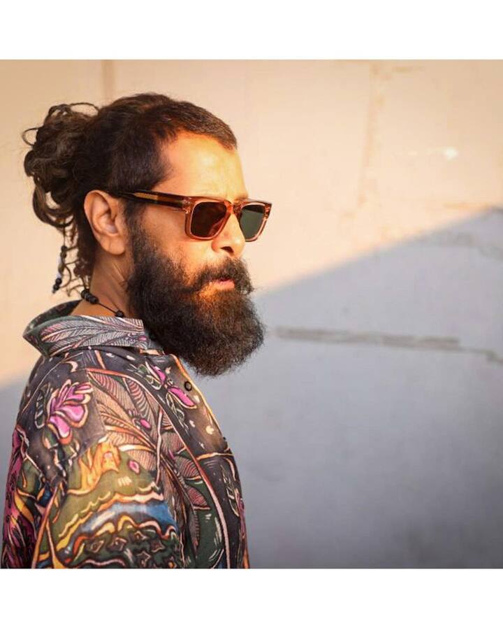 தமிழ், தெலுங்கு, மலையாள மொழி படங்களில் மாற்றி மாற்றி நடித்து வந்தார்.