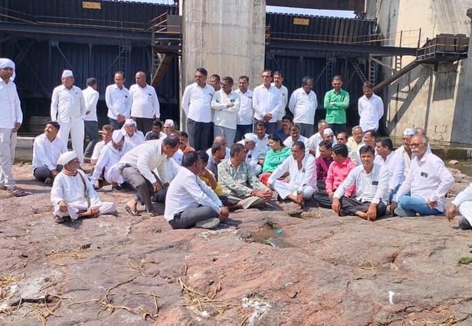 Nashik Latest News Water should not be released from Nashik dams to Jayakwadi, opposition of local farmers maharashtra news Marathwada Water Issue : मराठवाड्याचा पाणी प्रश्न पुन्हा पेटणार, वरील धरणातून जायकवाडीत पाणी सोडण्यास विरोध