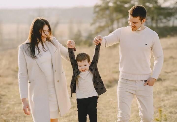 हे स्पर्धेचे युग आहे, त्यामुळे मुलांमध्ये जिंकण्याची सवय झपाट्याने वाढत  आहे. म्हणून, मुलाला जिंकण्यासाठी प्रोत्साहित करणे ही वाईट गोष्ट नाही  तर त्याला अपयशाच्या परिस्थितीला सामोरे जाण्यास देखील शिकवा.