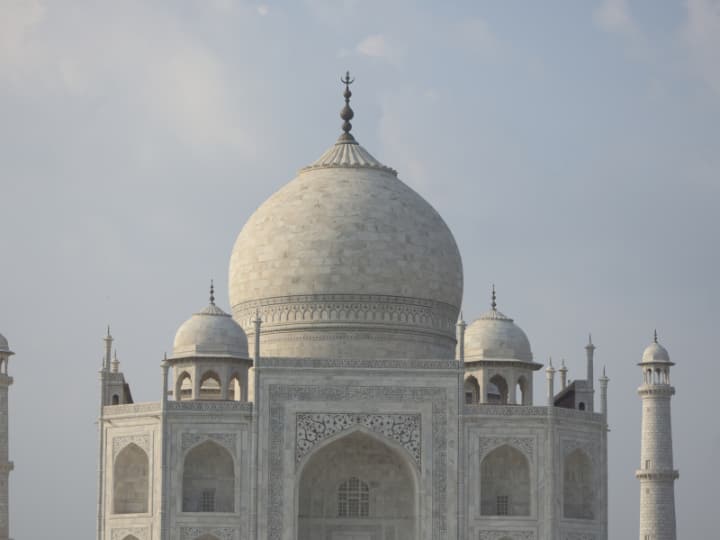 Why does everyone want to see Taj Mahal 28 October Know reason and tickets cost आज के दिन हर कोई क्यों देखना चाहता है ताजमहल? जानिए आज क्या है खास और कितने की है टिकट