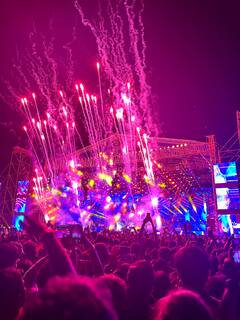 Harris Jayaraj Concert : மெலோடி பாடல்களை காற்றில் பறக்கவிட்ட ஹாரிஸ் ஜெயராஜ்!