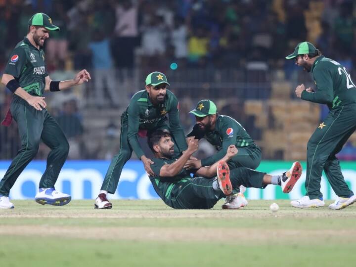 World Cup 2023: दक्षिण अफ्रीका से हार के बाद भी सेमीफाइनल में पहुंच सकती है पाकिस्तान टीम? यहां जानिए कैसे ICC Cricket World Cup 2023 How can pakistan still qualify for semifinal even after lost fourth loss against South africa World Cup 2023: दक्षिण अफ्रीका से हार के बाद भी सेमीफाइनल में पहुंच सकती है पाकिस्तान टीम? यहां जानिए कैसे