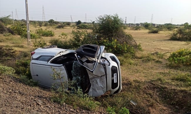 The youth was killed near Mundra in Kutch Crime News: કચ્છ યુવકની ઘાતકી હત્યા, હત્યારાએ કારને ટક્કર મારી યુવાન પર લોડર ચડાવી દીધું