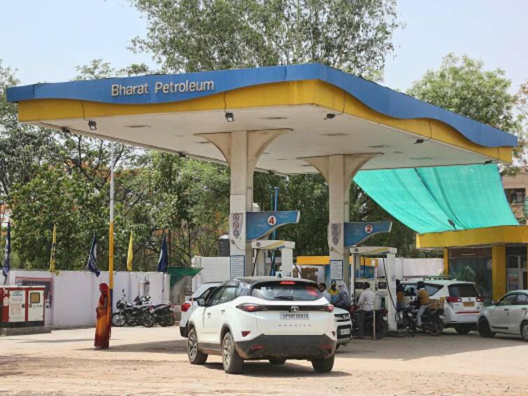 BPCL Q2 Results: Fuel Retailer Returns To Profit On Robust Marketing Margins BPCL Q2 Results: Fuel Retailer Returns To Profit On Robust Marketing Margins