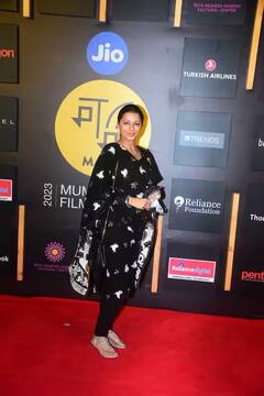 MAMI Film Festival 2023: બ્લેક કલરનો સિમ્પલ સૂટ પહેરીને ઇવેન્ટમાં પહોંચી ભૂમિકા ચાવલા, 'તેરે નામ'ની નિર્જરાની અપાવી દીધી યાદ