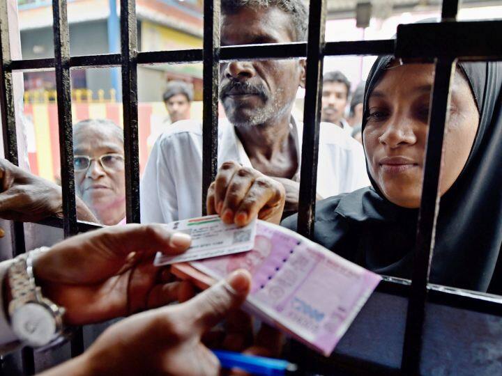 भारत के अधिकांश राज्यों में नवंबर में 11-14 तक लंबी सप्ताहांत की छुट्टियां रहेंगी. 13 और 14 नवंबर को दिवाली की वजह से ज्यादातर शहरों में बैंक हॉलिडे रहेंगे. 11 को दूसरा शनिवार और 12 को रविवार है.