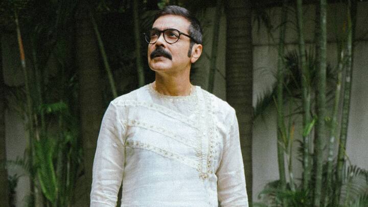 প্রসেনজিৎ চট্টোপাধ্যায় (Prosenjit Chatterjee)। 'দশম অবতার' (Dawshom Awbotaar)-এর সাফল্যে, 'যিনি ভীষণ ভীষণ খুশি।' এবিপি লাইভের (ABP Live) সঙ্গে অভিনেতা শেয়ার করে নিলেন সেই উচ্ছ্বাস।