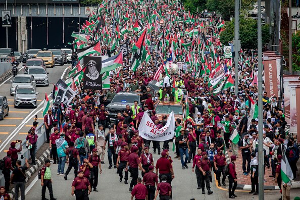 End Massacre In Gaza': Massive Protests In Support Of Palestine In London, Malaysia. Defy Curbs In France