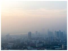 पॉल्यूशन के कारण आंखों में हो रही है जलन तो जानें क्या करें?