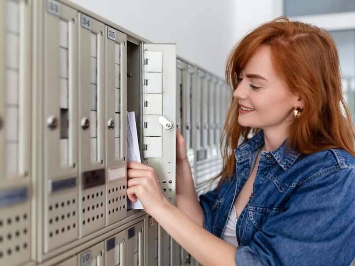 आरबीआई कैलेंडर के मुताबिक, नौ छुट्टियां त्योहारी और सरकारी हैं. इसके अलावा, कुछ बैंक छुट्टियां क्षेत्रीय होती हैं और अलग-अलग राज्यों और बैंकों में अलग-अलग हो सकती हैं.