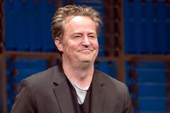 Matthew Perry : 'Friends'मधील चँडचर काळाच्या पडद्याआड; जाणून घ्या अभिनेता मॅथ्यू पेरीबद्दल