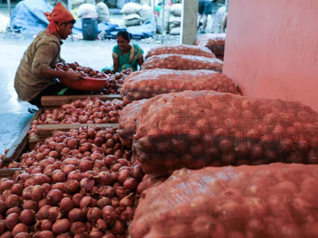 Delhi-NCR News: After Tomato, Onions Worry People As Prices Touch Rs 80. Govt To Give Subsidy On Buffer Stock Delhi-NCR News: After Tomato, Now Onions Worry People As Prices Touch Rs 80. Govt To Give Subsidy On Buffer Stock Delhi-NCR News: After Tomato, Onions Worry People As Prices Touch Rs 80. Govt To Give Subsidy On Buffer Stock