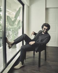 Arjun Kapoor Home: तस्वीरों से सजी दीवारें..और मॉडर्न फर्नीचर,अंदर से इतना खूबसूरत दिखता है अर्जुन कपूर का आलीशान घर , देखिए तस्वीरें