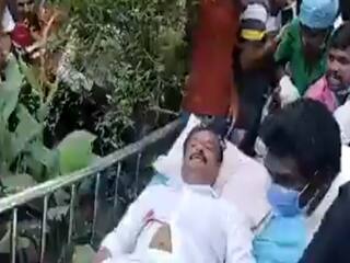 தெலங்கானாவில் ஆளுங்கட்சி எம்.பி.க்கு நடுரோட்டில் கத்திக்குத்து - தேர்தல் பிரச்சாரத்தில் பதற்றம்